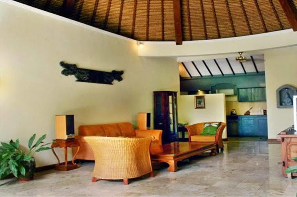 Mayang Private Pool Villa Seminyak Екстериор снимка